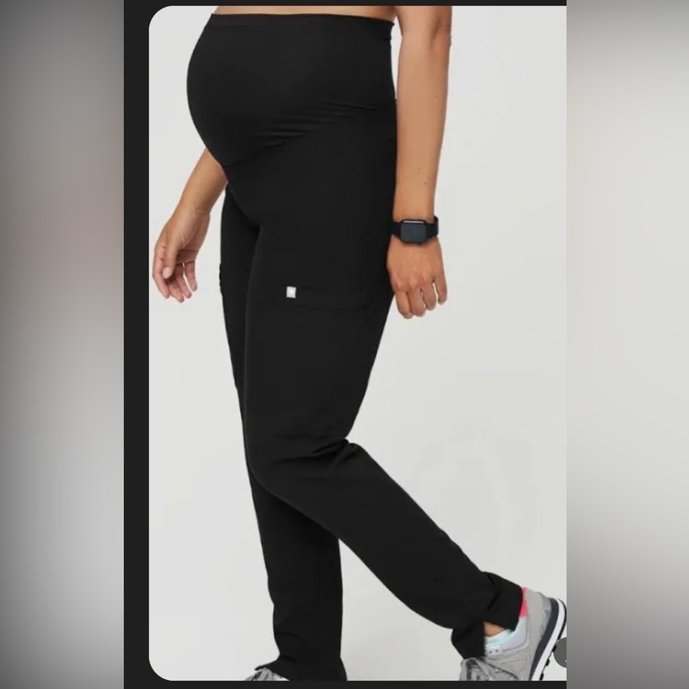 Bundle of FIGS Women’s Yola Maternity Skinny Scrub Pants